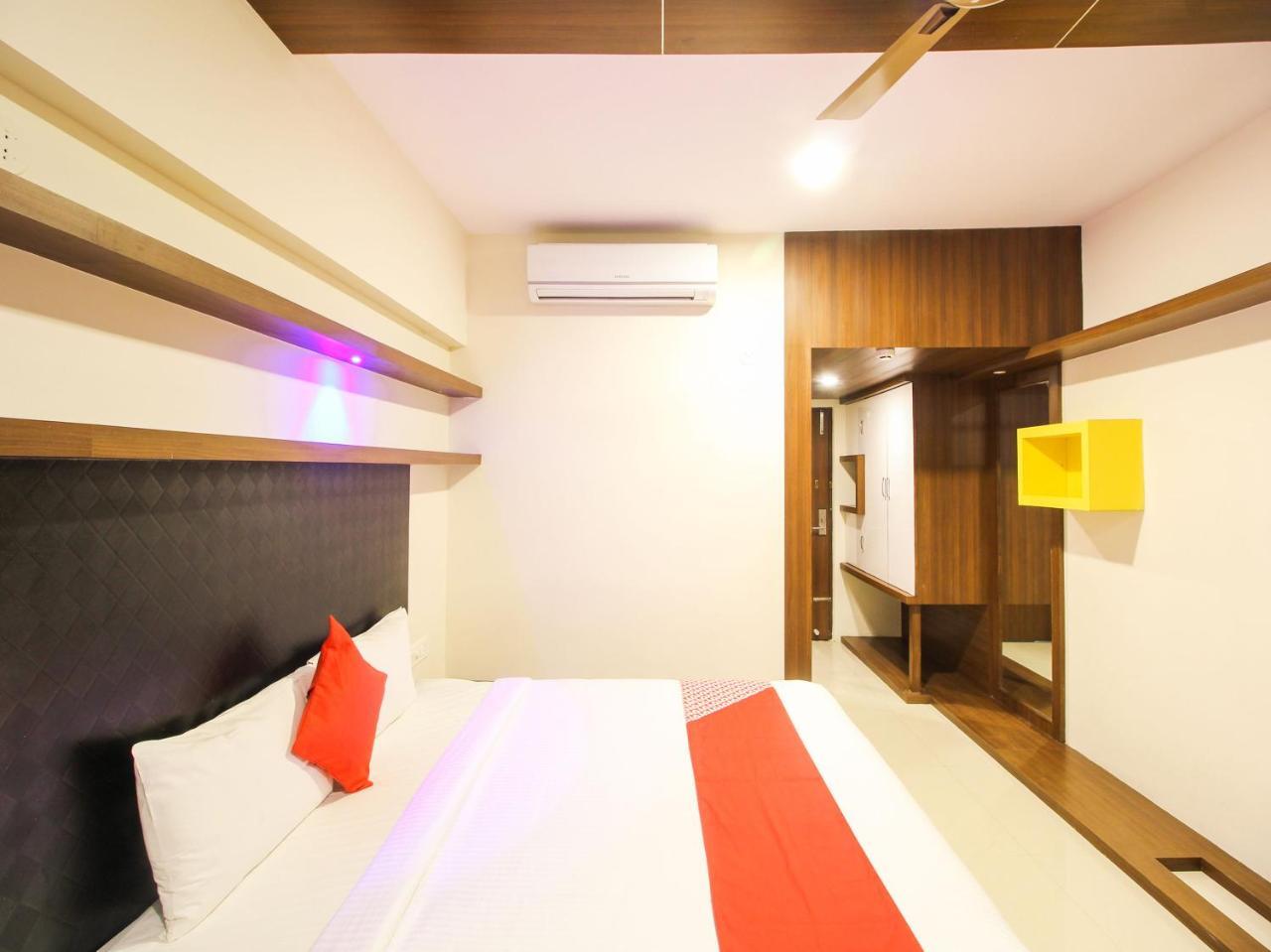 Rio Meridian Hotel Mysore Exterior photo