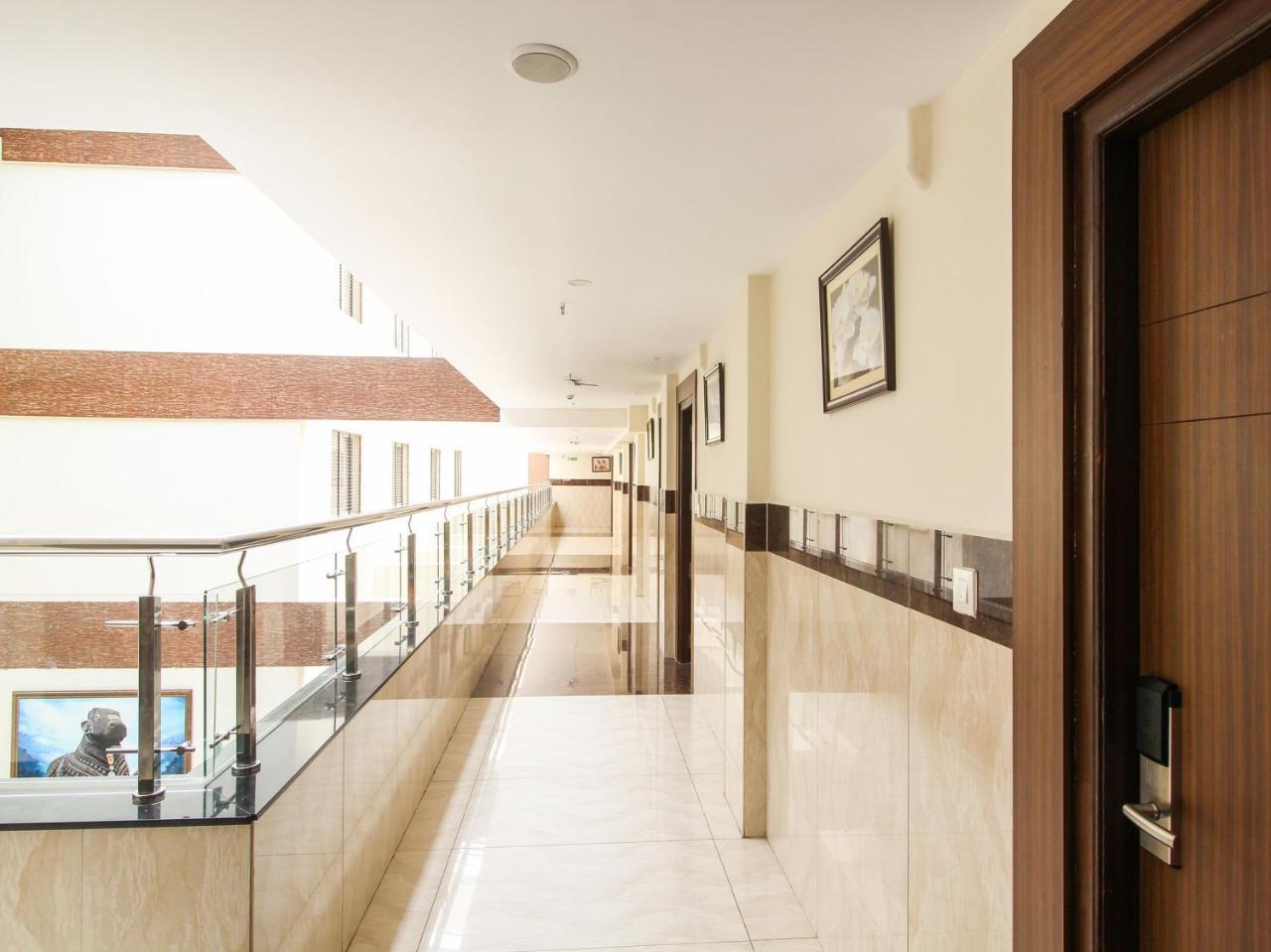 Rio Meridian Hotel Mysore Exterior photo