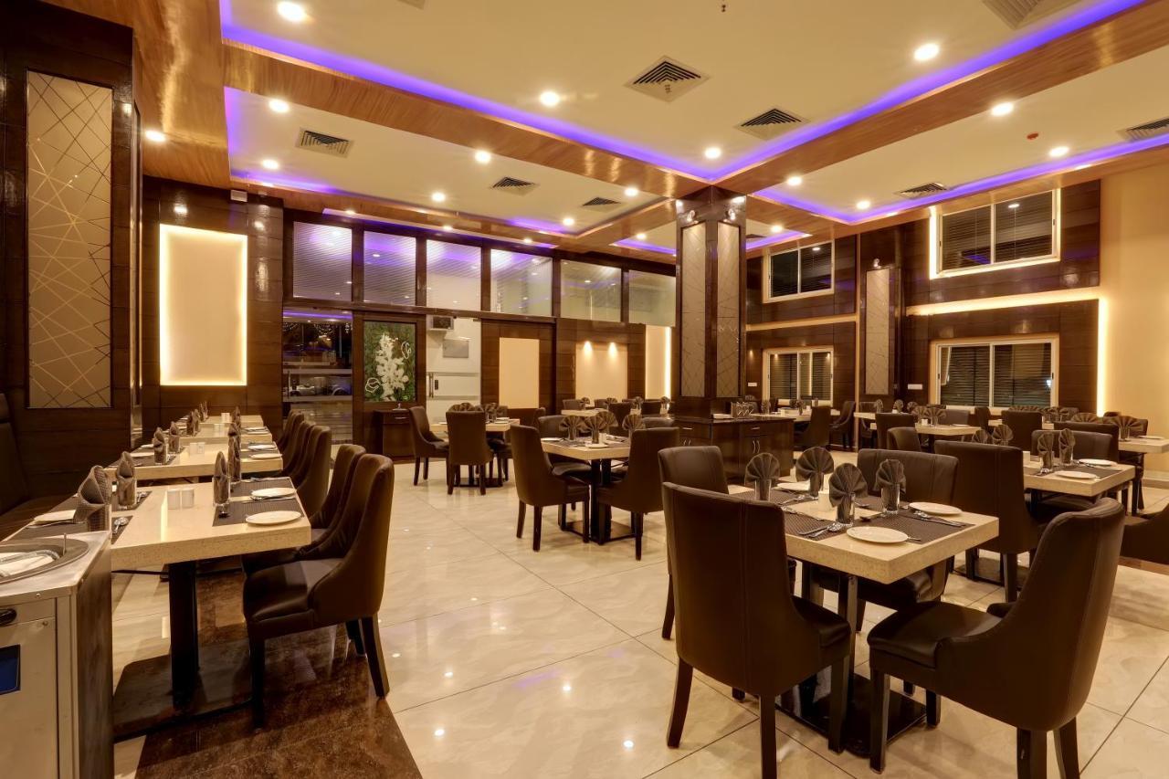 Rio Meridian Hotel Mysore Exterior photo